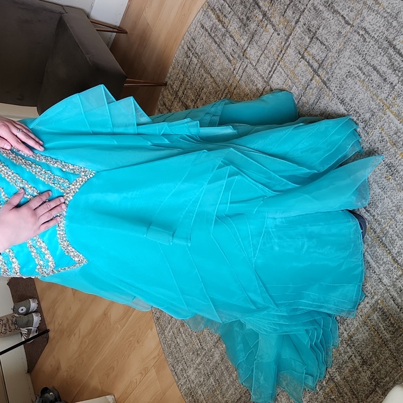 Size 10 Turquoise Prom/Pageant/Evening Gown by Ritzee Originals - Picture 5 of 10